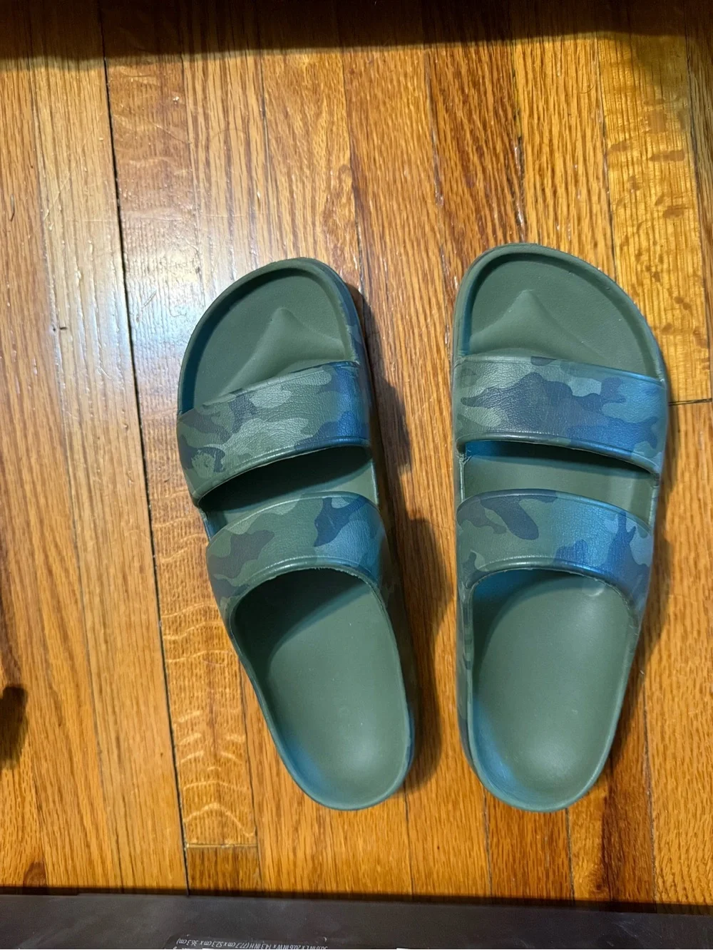 Old Navy Kids Green Camo Slide Sandals